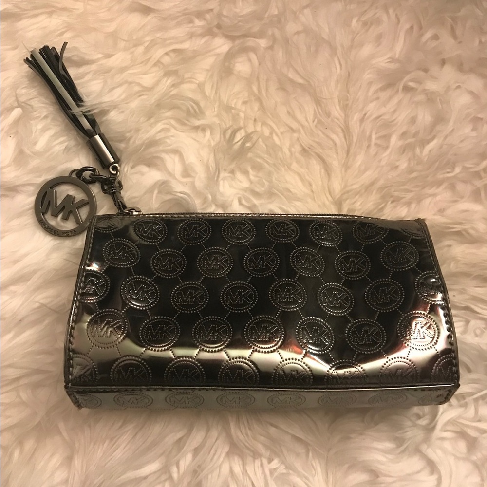 Authentic Michael Kors small make up bag💞